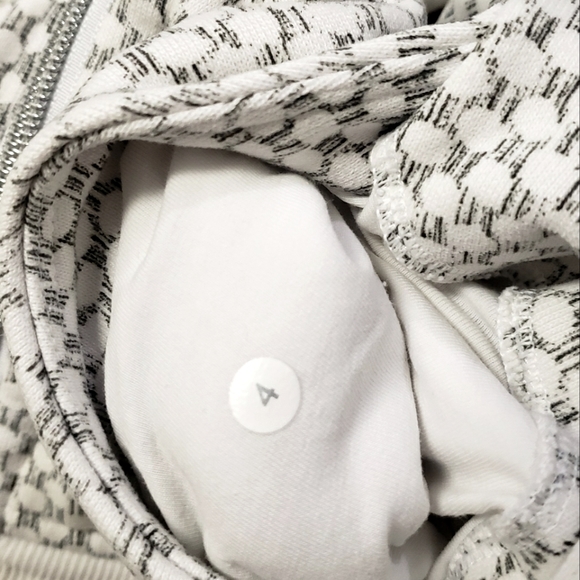 Lululemon Ribbed Scuba Hoodie - Picture 8 of 8